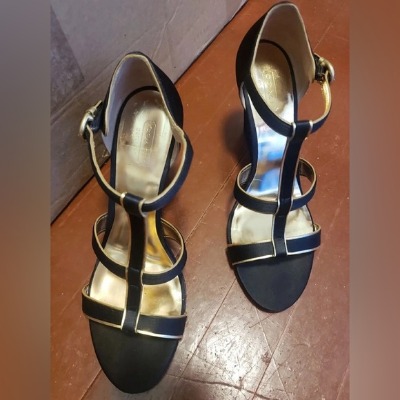 Coach Trixy Wedge Heels - Picture 10 of 11